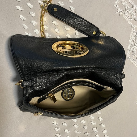 Tory Burch cross body removable chain clutch. Great condition. - Picture 5 of 5